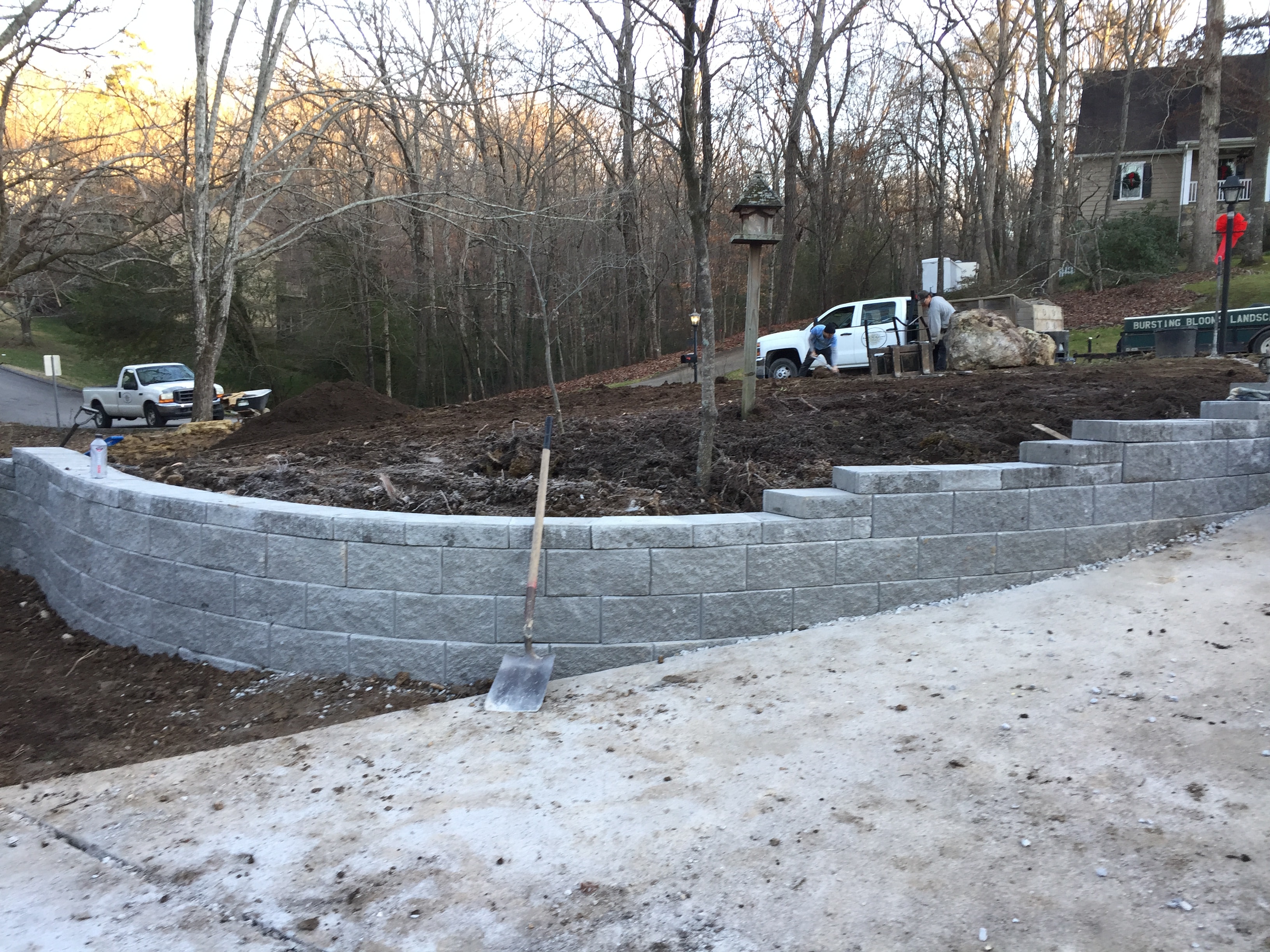 Curved retaining wall installation
